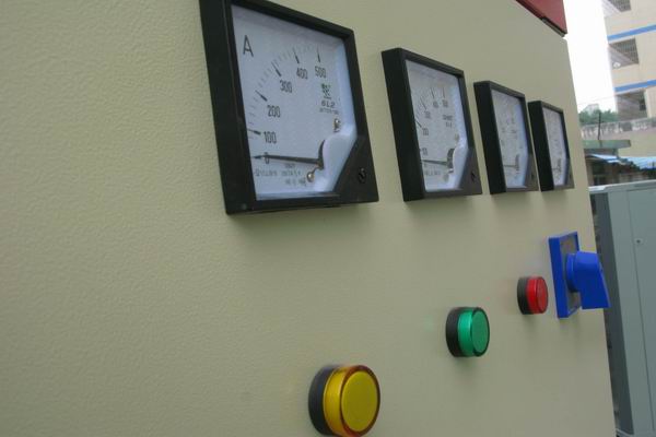 湾里配电柜-3683讲讲配电柜注意事项